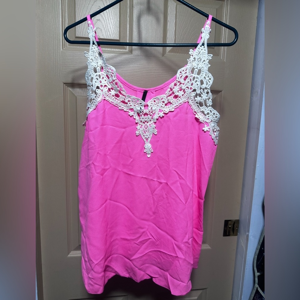 #1076 Pink Lace Trim Women's Top Sz Large